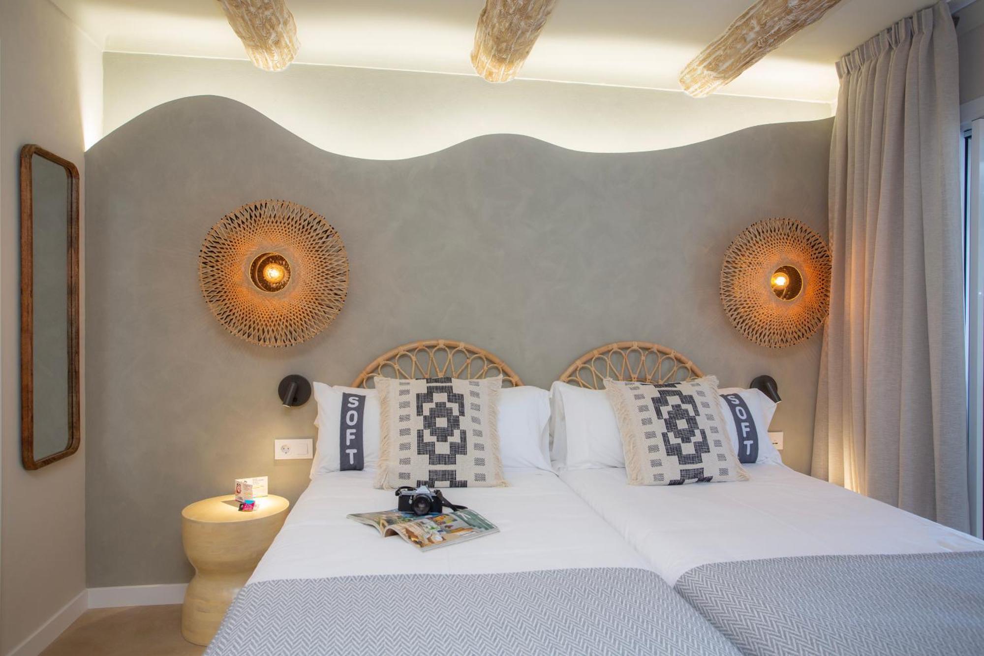 Casual Bahia Ibiza Hotel San Antonio  Bilik gambar