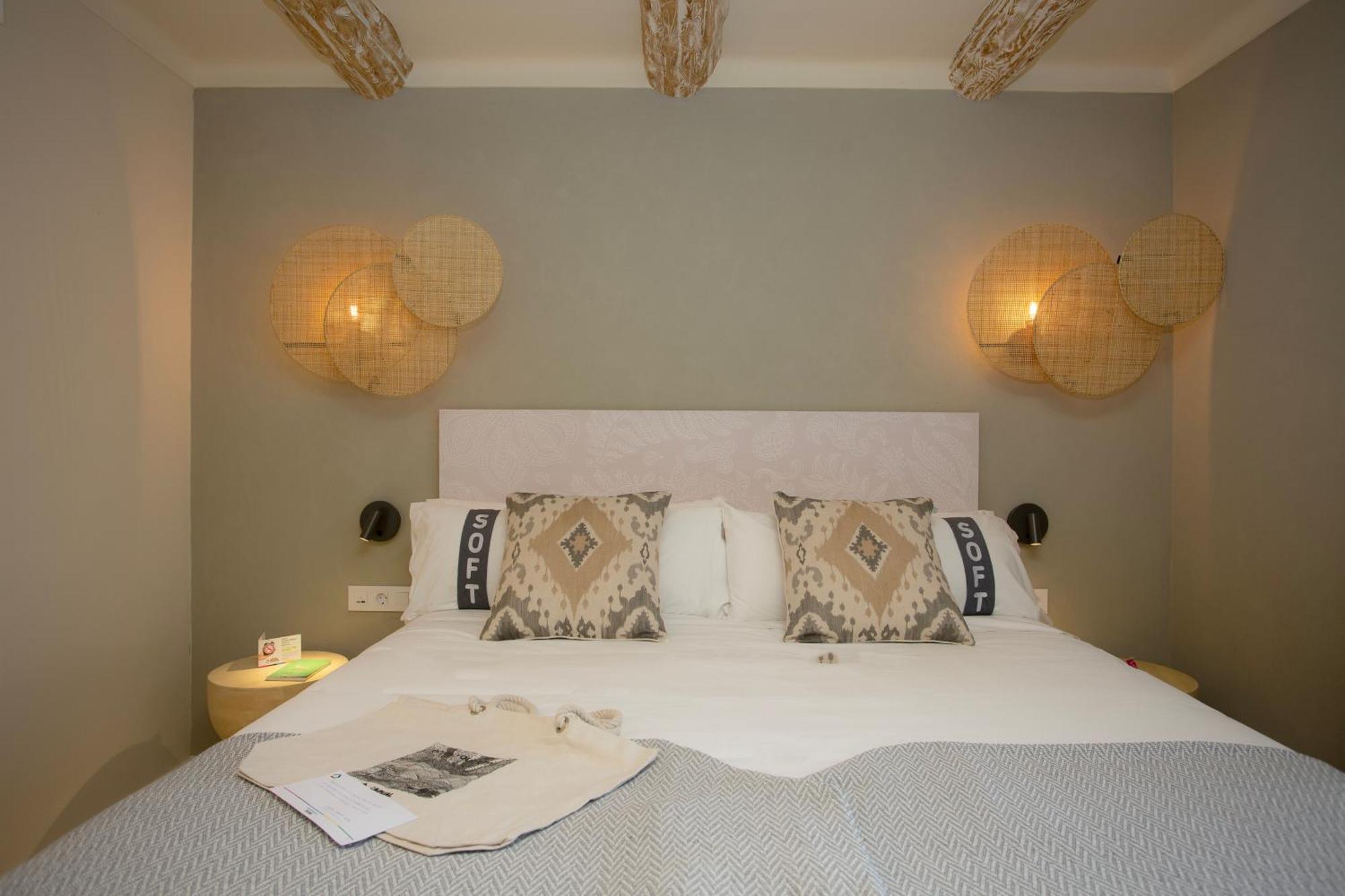 Casual Bahia Ibiza Hotel San Antonio  Bilik gambar