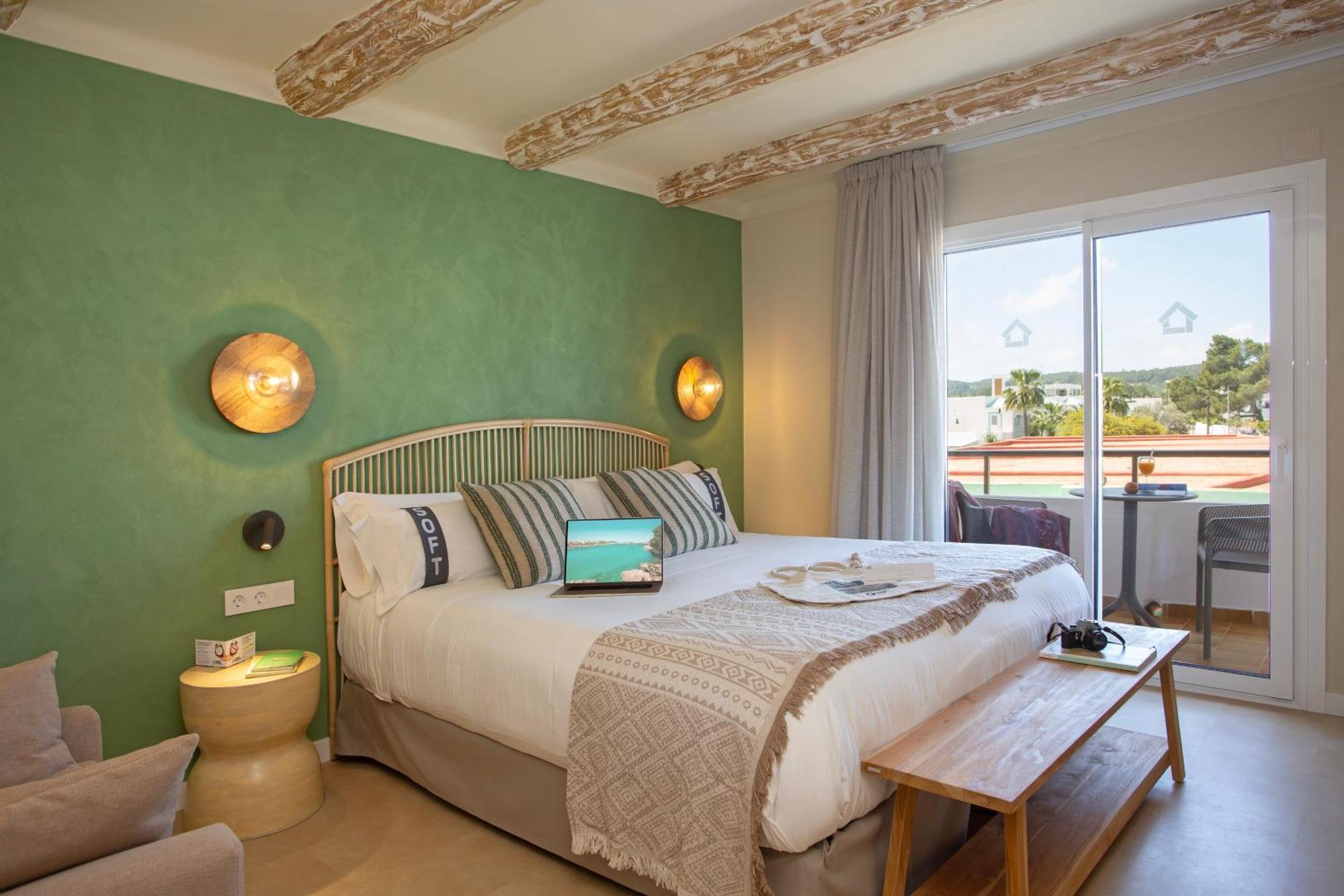 Casual Bahia Ibiza Hotel San Antonio  Bilik gambar